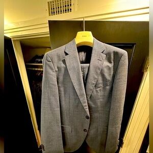 Hugo boss blue gingham suit size 36 jack 30 pants in excellent condition slimfit